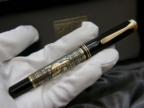 Ручка перьевая Pelikan Toledo M 700 (PL927822) черный серебро 925 пробы 11.68г M перо золото 18K с родиевым покрытием подар.кор. фото 8