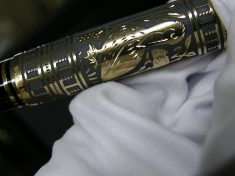 Ручка перьевая Pelikan Toledo M 900 (PL924597) черный серебро 925 пробы 16.9г F перо золото 18K с родиевым покрытием подар.кор. фото 9